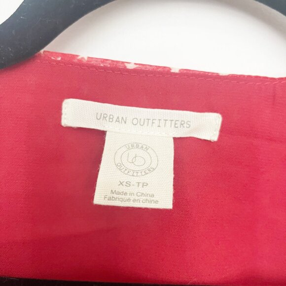 ✨ Tie-Front Bell Sleeve Crop Top | Urban Outfitters - Picture 5 of 7